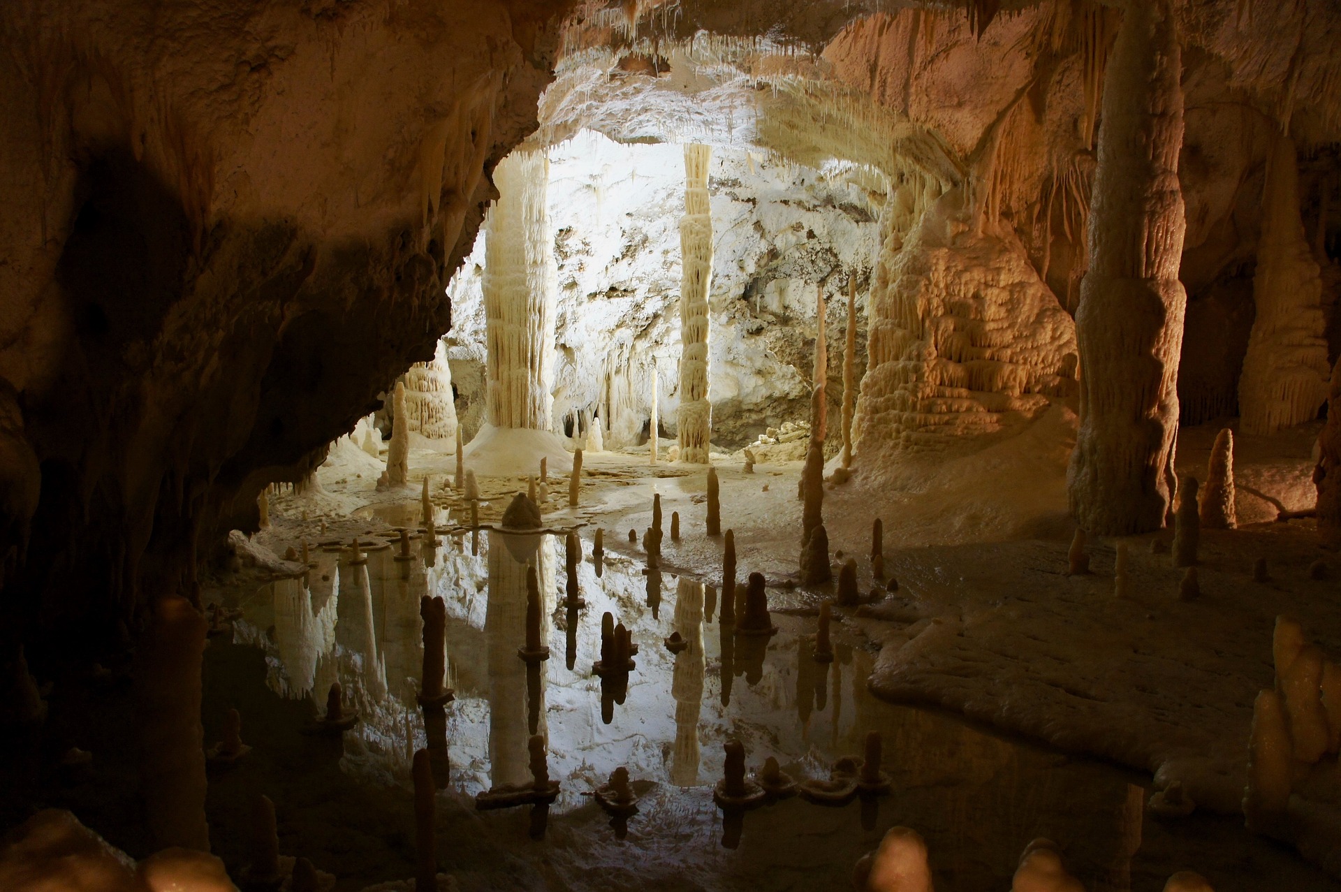 Grotte di Frasassi - Sala delle Candeline